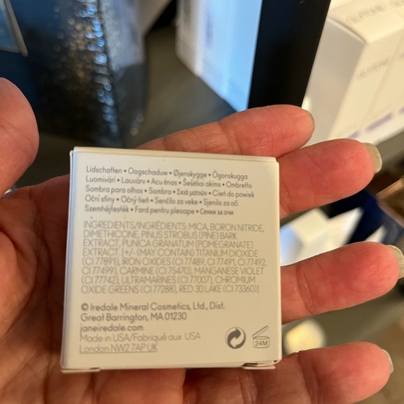 Jane Iredale eyeshadow - Picture 3 of 5